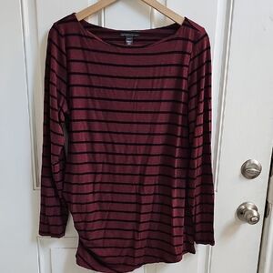 A Pea in the Pod Red Long Sleeve Relaxed Tee